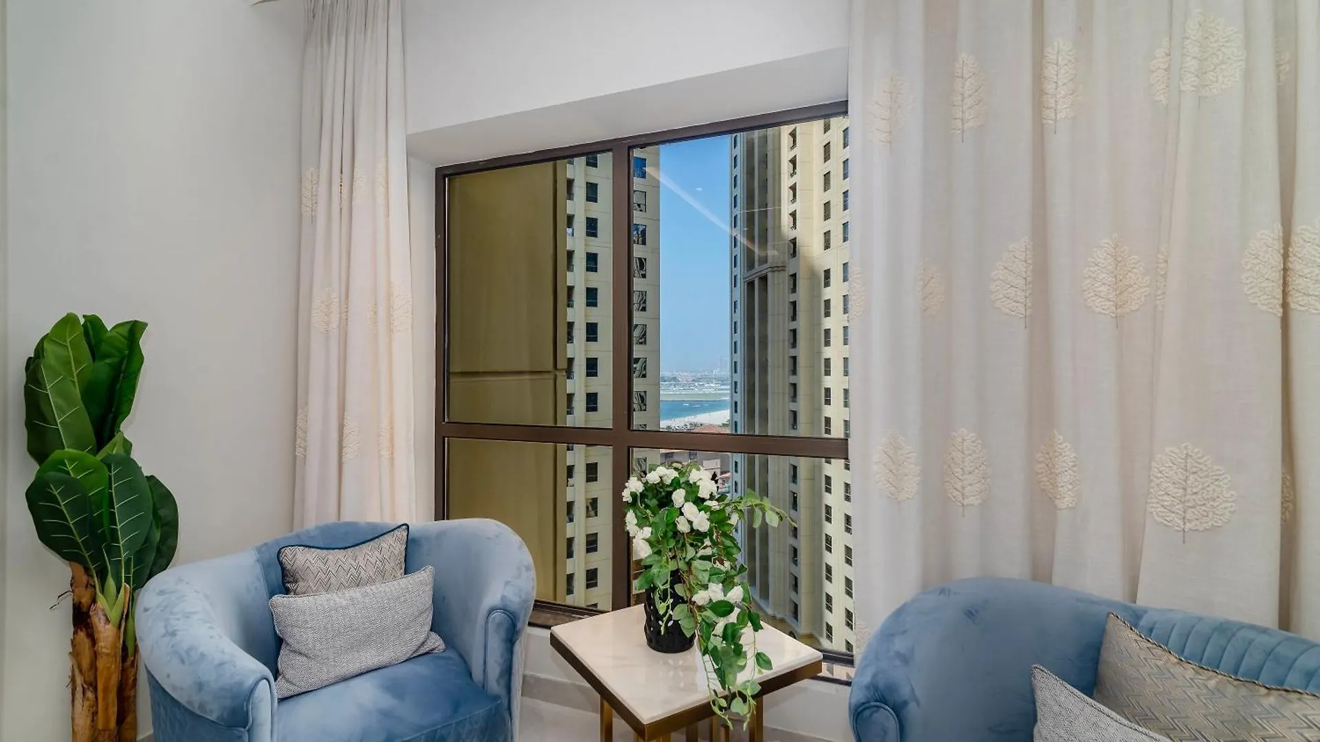 두바이 Usmans 4Bdrm Jbr Sadaf Next To Ritz Carlton Walk Daily Housekeeping Jbr 아파트