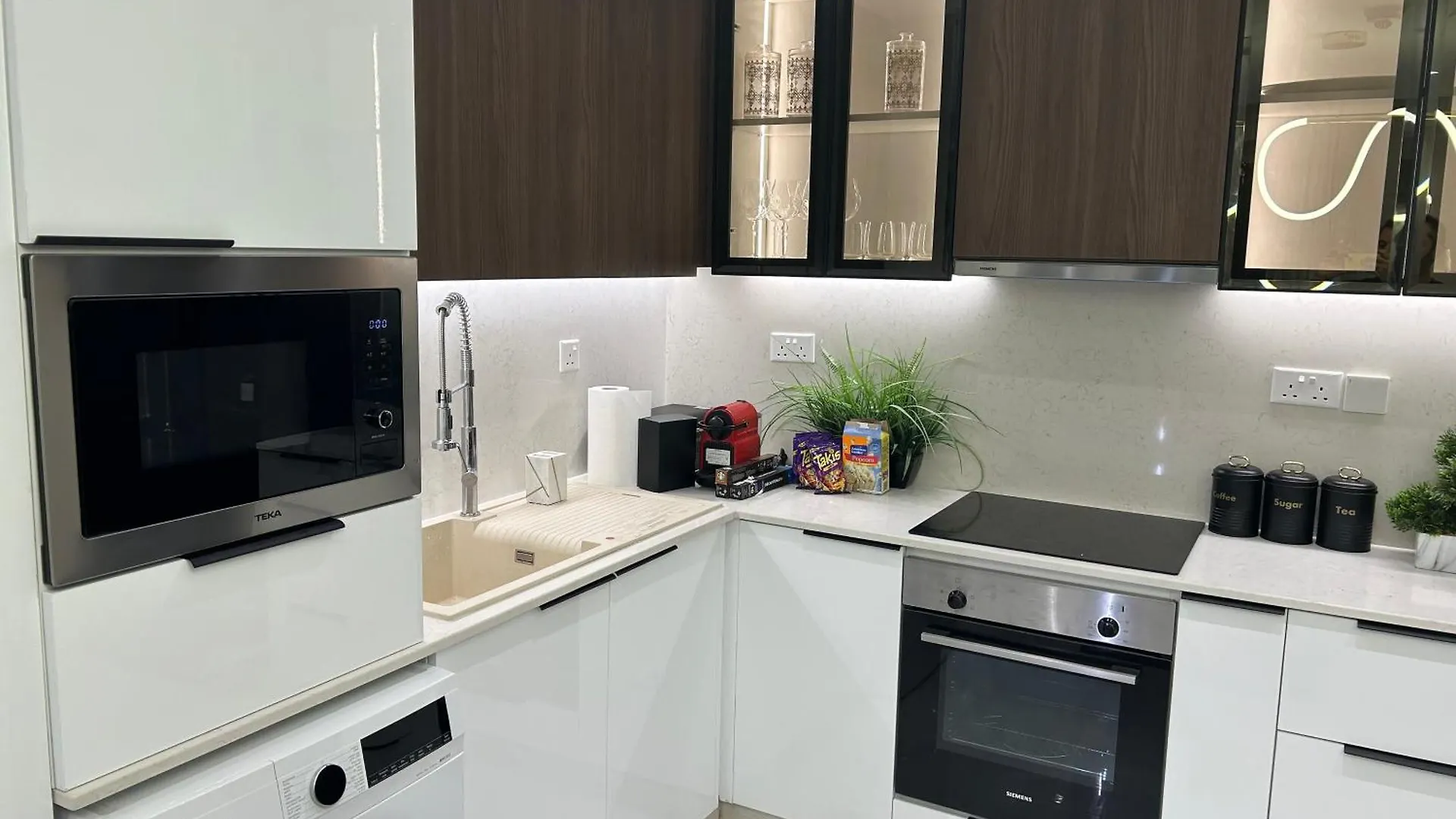 두바이 Usmans 4Bdrm Jbr Sadaf Next To Ritz Carlton Walk Daily Housekeeping Jbr 아파트